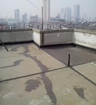运河漏水维修 楼顶漏水是什么原因，楼顶漏水维修方法是什么?